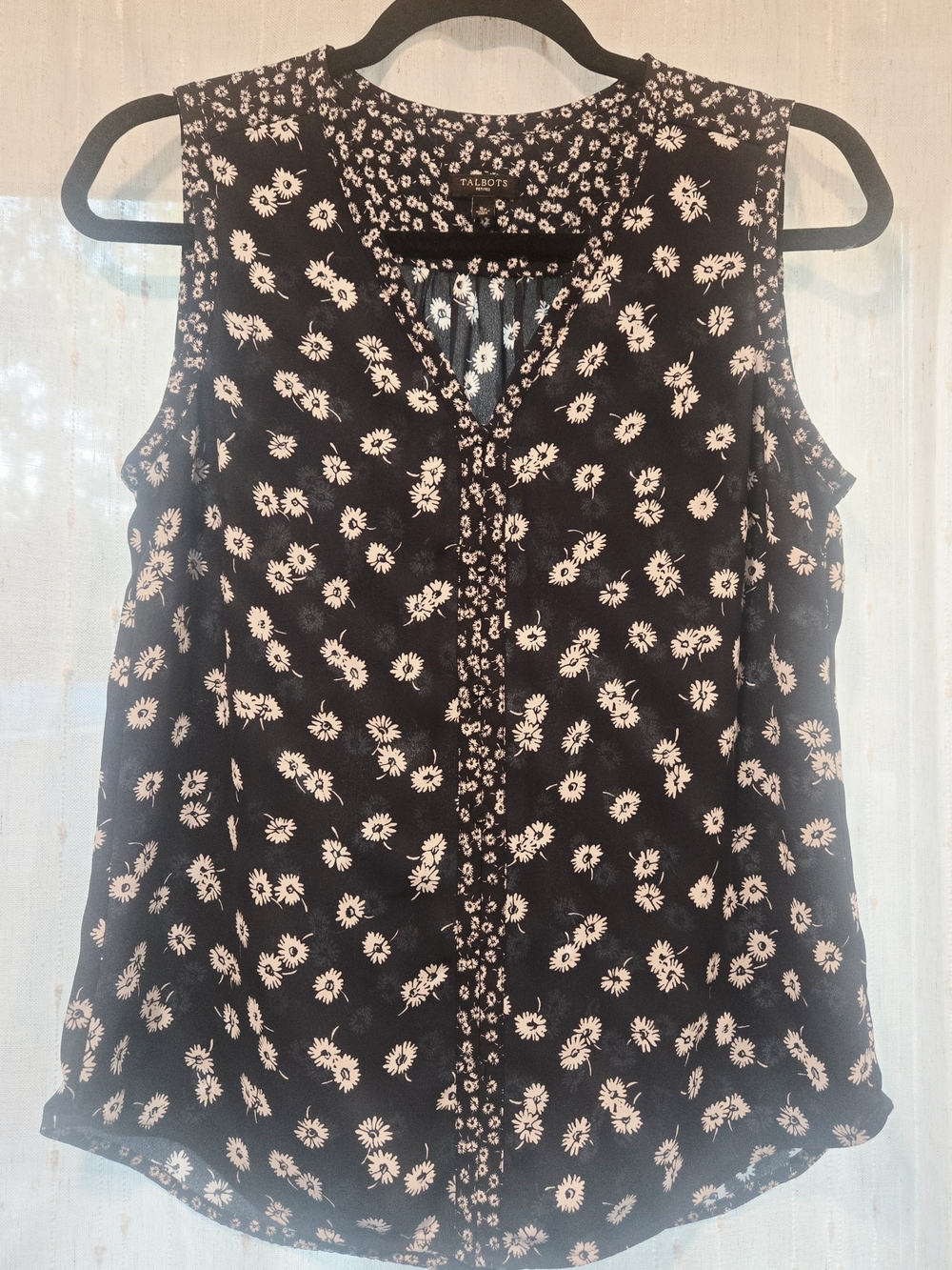 Talbots Black and White Floral V-Neck Sleeveless Camisole